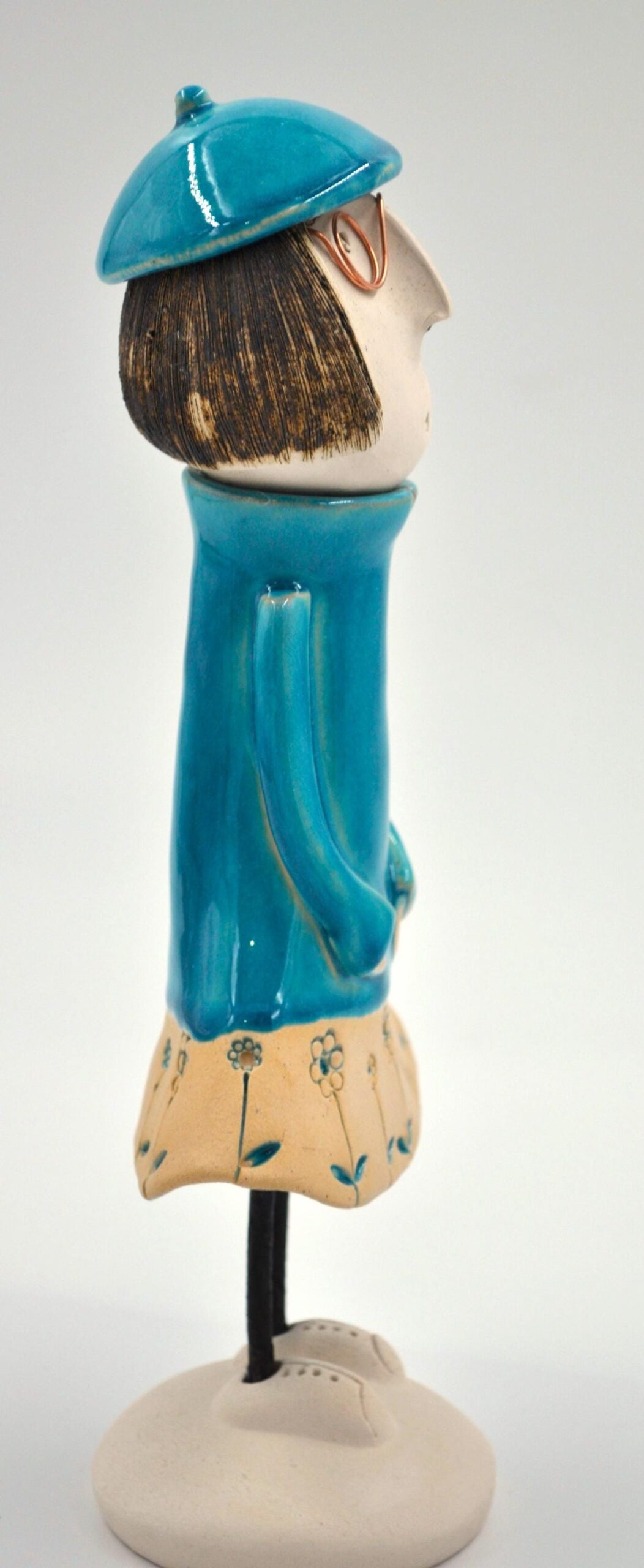 Charming Woman in Beret Figurine – Handcrafted Ceramic, Perfect Gift for Art Lovers or Unique Décor product image 6